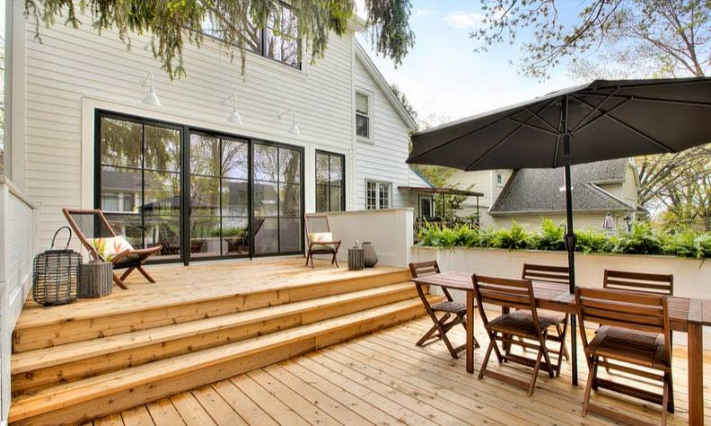 Living Areas and Exteriors